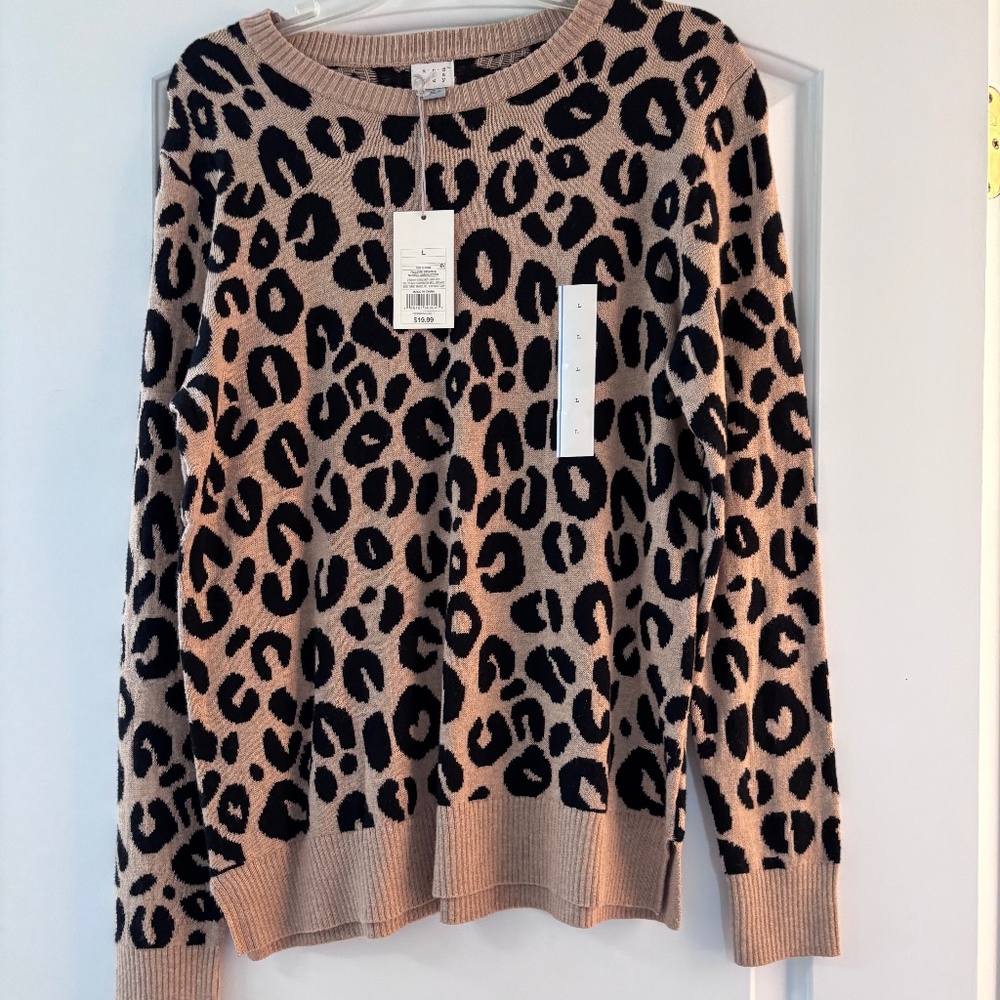 A New Day Pullover Sweater in Natural Animal Size Large